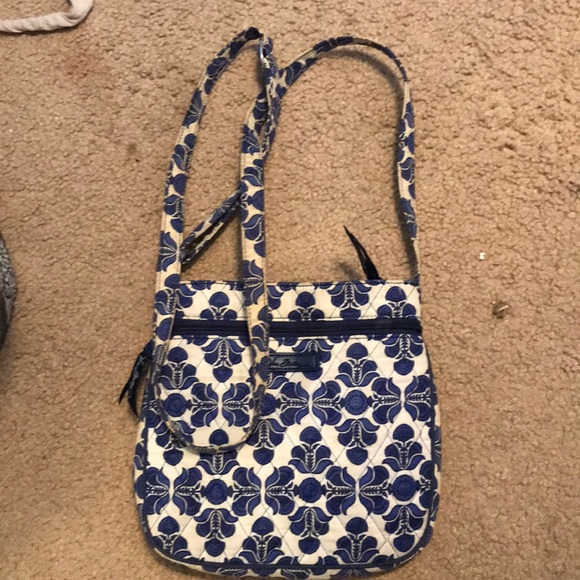 Vera Bradley Cross Body Bag - Picture 3 of 6